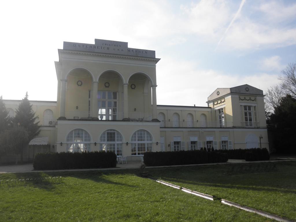 Apartmany Hlohovec Exterior foto